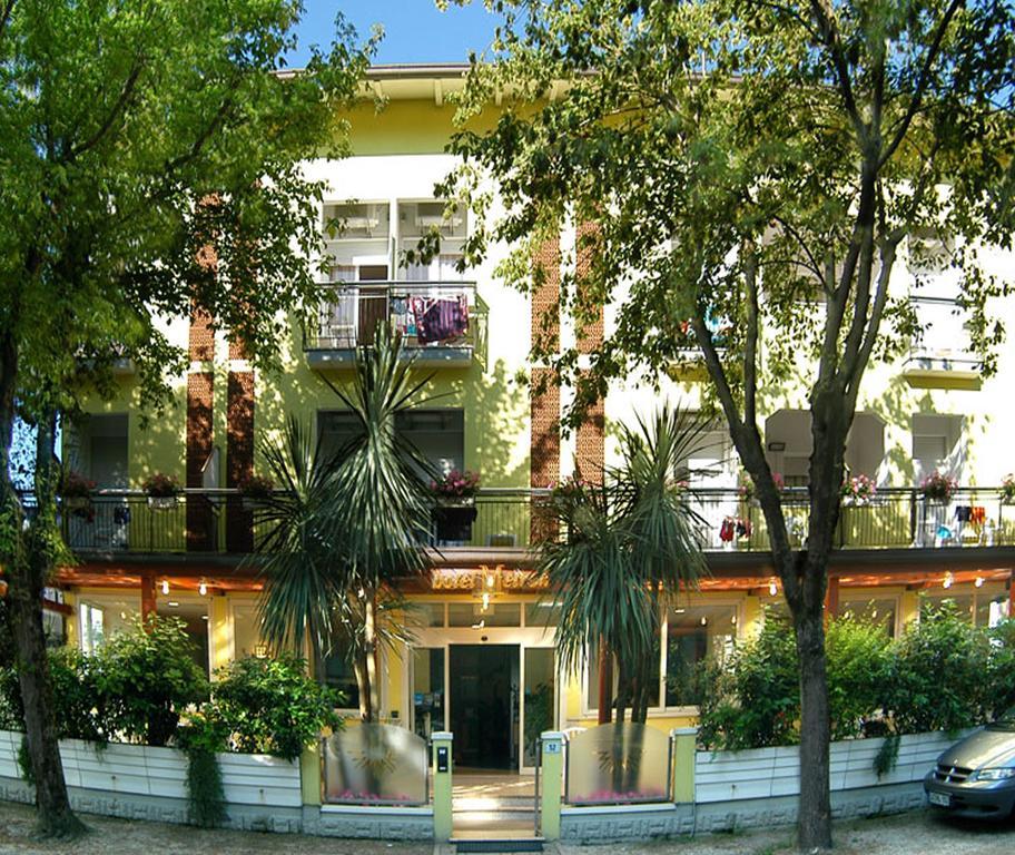 Hotel Metron Cesenatico Esterno foto
