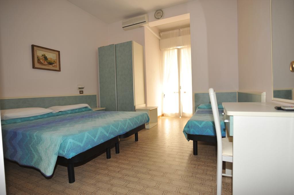 Hotel Metron Cesenatico Camera foto