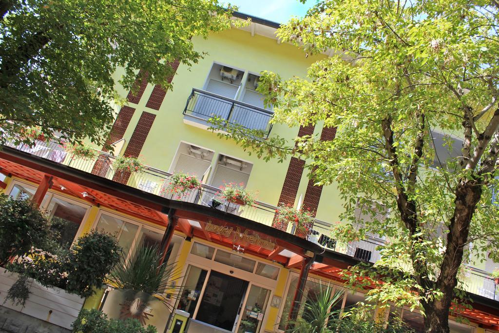 Hotel Metron Cesenatico Esterno foto