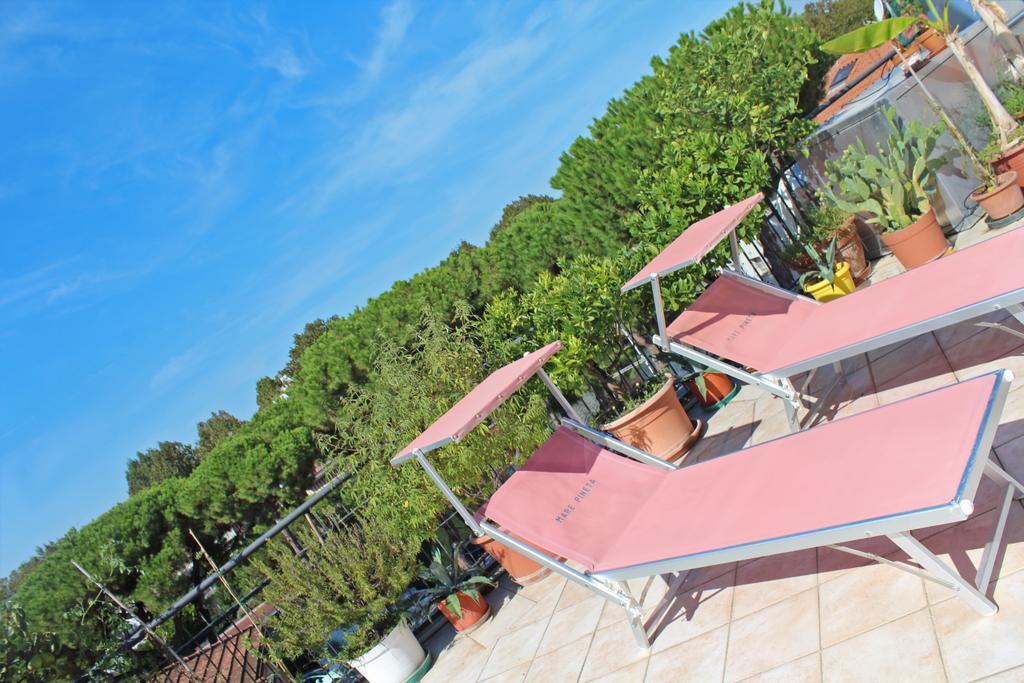 Hotel Metron Cesenatico Esterno foto